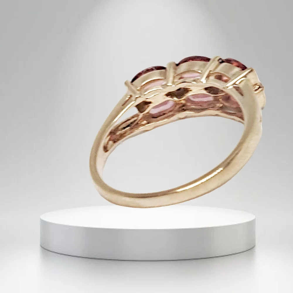 9K Yellow Gold Ring with Double Row Amethysts and 4 Diamonds - Picture 6 of 8